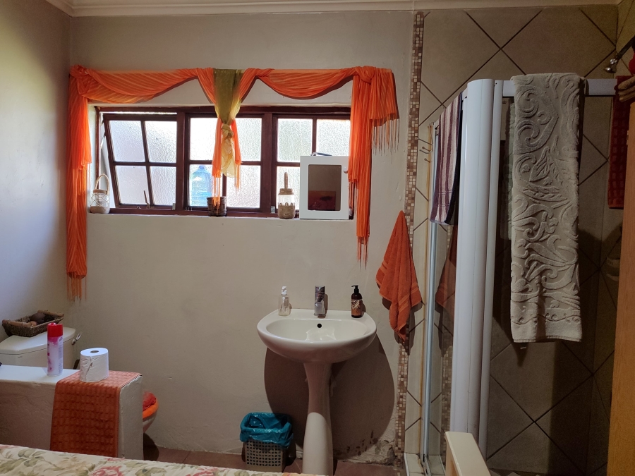 5 Bedroom Property for Sale in Songloed North West